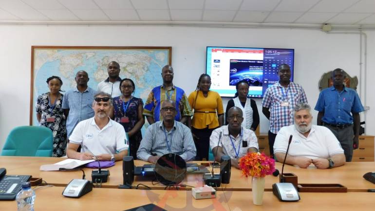 PRINCIPAL SECRETARY FOR DEFENCE DR. IBRAHIM M MOHAMED TOURS LUIGI BROGLIO-MALINDI SPACE CENTRE.