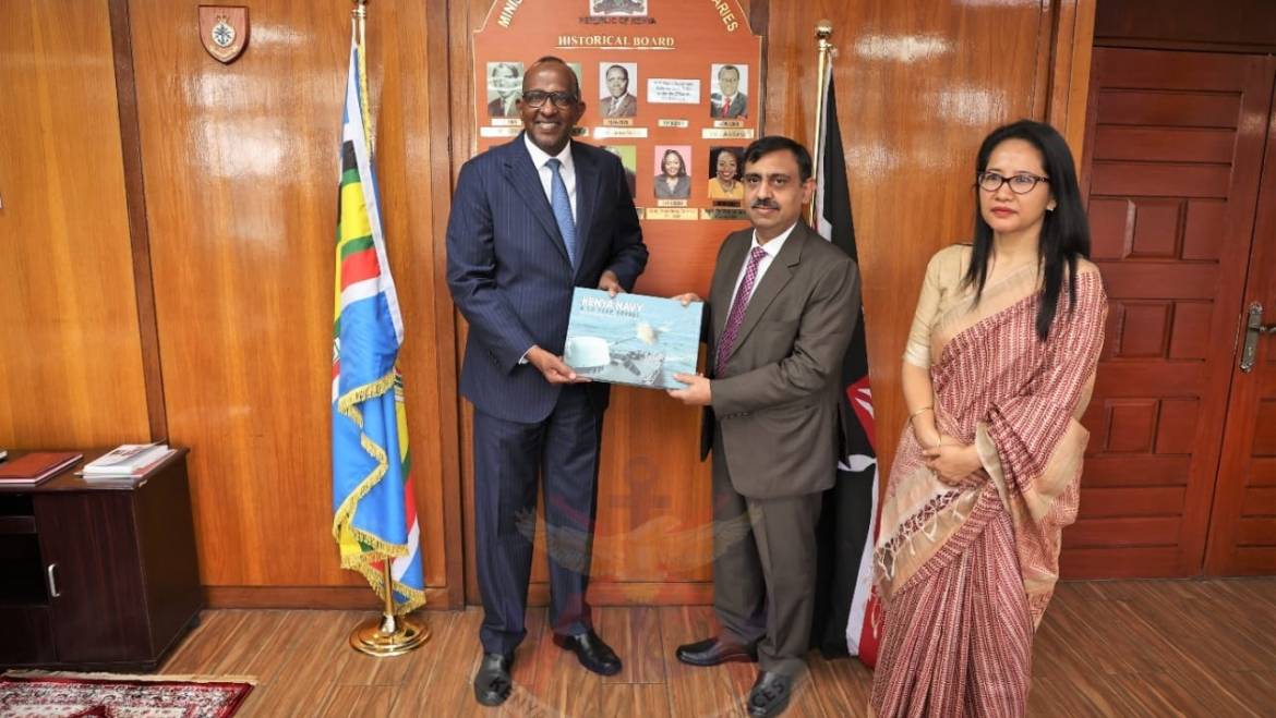 INDIA HIGH COMMISSIONER  VISITS  CS DEFENCE
