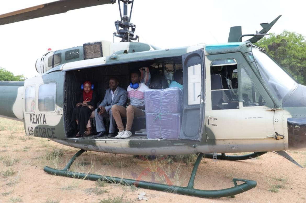 MILITARY-AIRLIFTS-TEACHERS-WORKING-NEAR-BONI-FOREST-TO-SCHOOLS-AS-LEARNING-RESUMES-13.jpg
