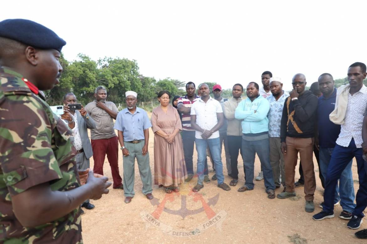 MILITARY-AIRLIFTS-TEACHERS-WORKING-NEAR-BONI-FOREST-TO-SCHOOLS-AS-LEARNING-RESUMES-7.jpg