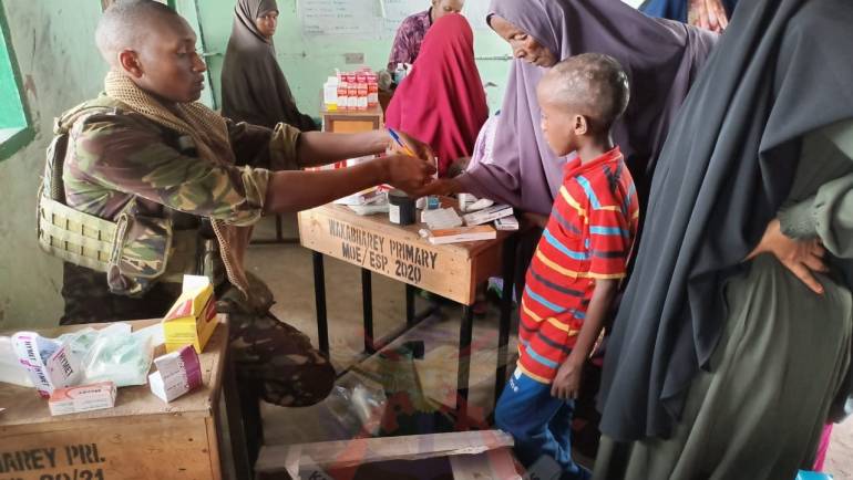 KDF TROOPS CARRY OUT CIMIC ACTIVITIES IN GARISSA