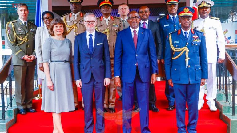 CS DUALE HOSTS CZECH PRIME MINISTER AT DEFENCE HEADQUARTERS