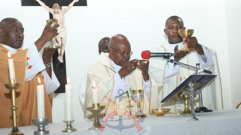 MILITARY ORDINARIATE  CELEBRATES CHRISM MASS