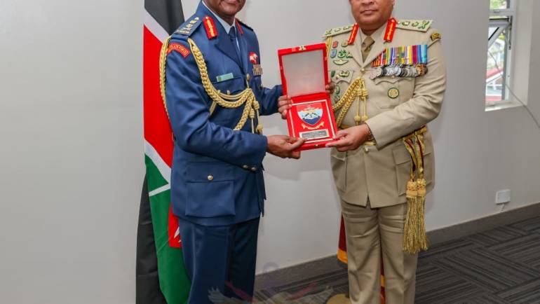 SRI LANKAN CHIEF OF DEFENCE STAFF VISITS DEFENCE HEADQUARTERS