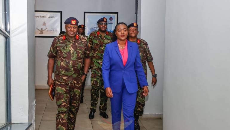 CS TUYA VISITS STRATEGIC COMMUNICATIONS BRANCH