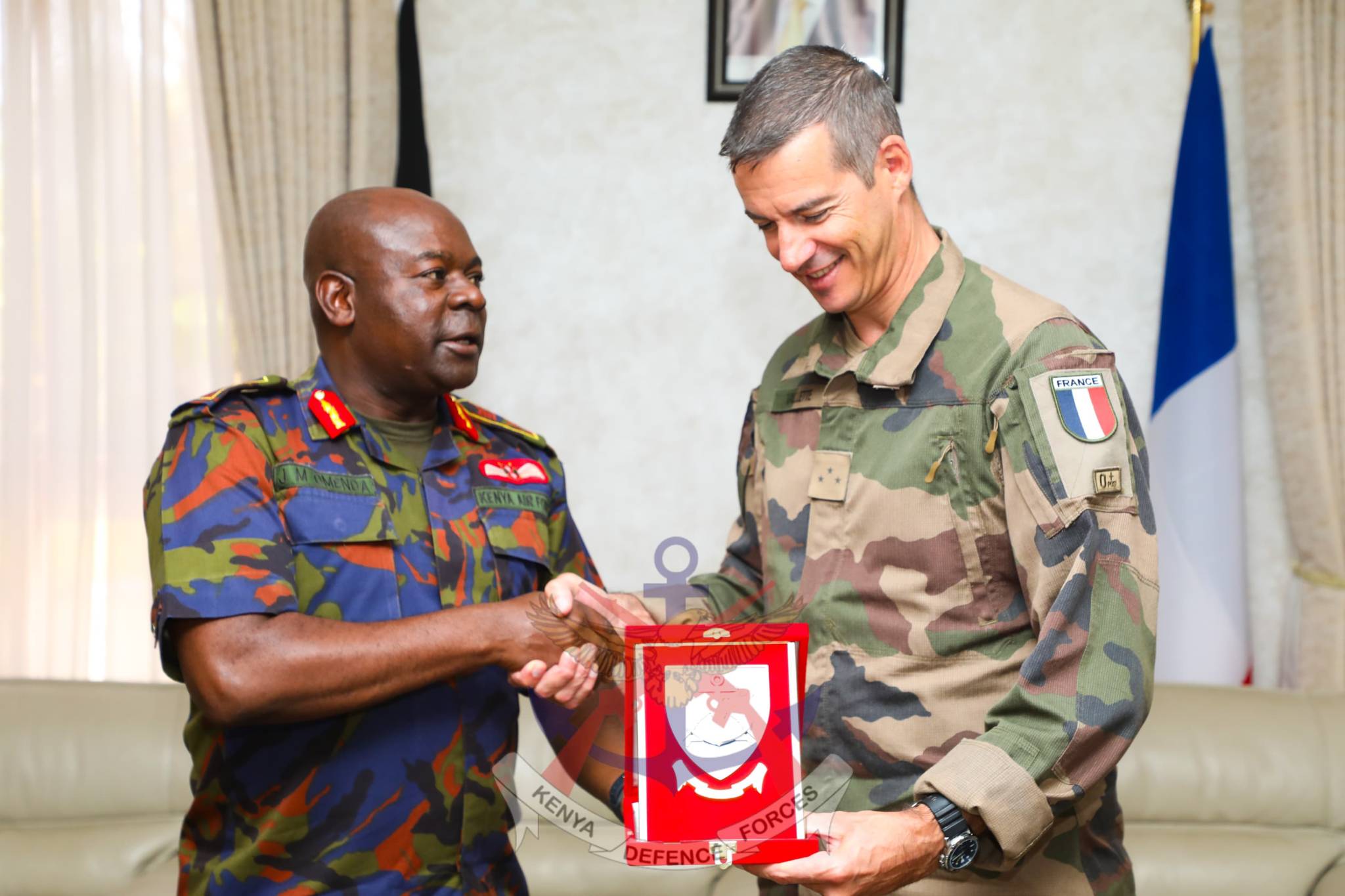 COMMANDER FRENCH ARMY BASE VISITS DEFENCE HEADQUARTERS – Ministry of ...