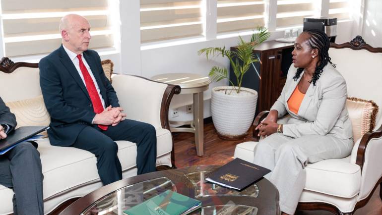 CS DEFENCE HOSTS UK DEFENCE MINISTER