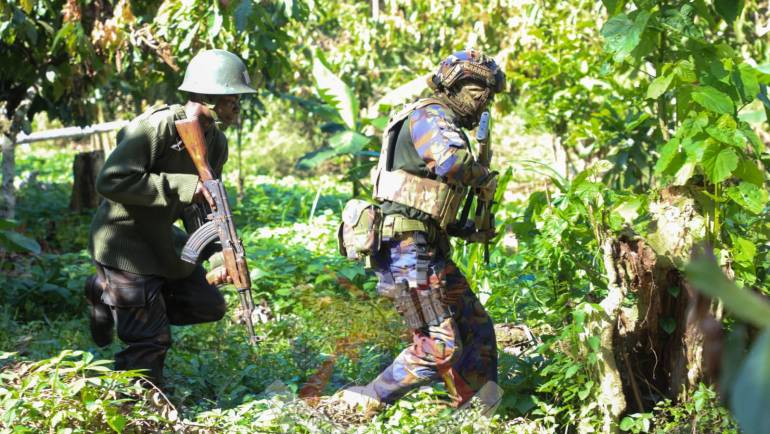 KENQRF TROOPS TAKE PART IN JUNGLE WARFARE TRAINING