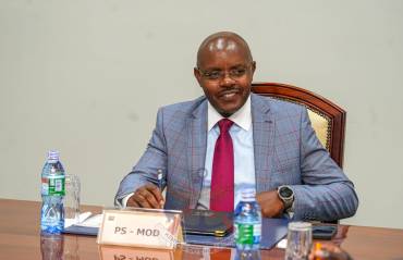 PS DEFENCE HOSTS JCSC STUDENTS 