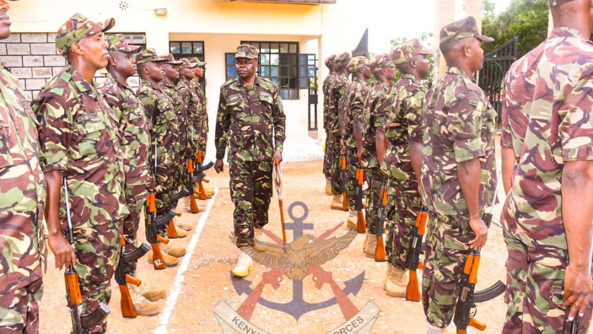 GOC EASTCOM VISITS TROOPS