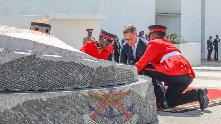 FINNISH PRESIDENT LAYS WREATH AT UGNM&M