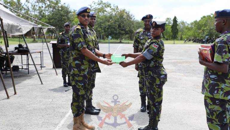 SENIOR LEADERSHIP COURSE PARTICIPANTS GRADUATE 