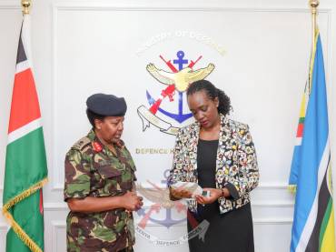 DEFENCE CS RECEIVES THE MINISTRY’S GENDER MAINSTREAMING AWARD