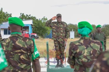 COMMANDER KENYA ARMY VISITS TROOPS DEPLOYED IN SOMALIA AND OAB