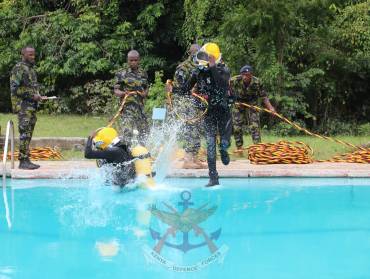 KENYA NAVY DIVERS GRADUATE 
