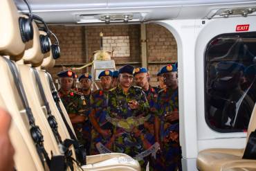 CHIEF OF THE DEFENCE FORCES VISITS HEADQUATERS KENYA AIR FORCE 