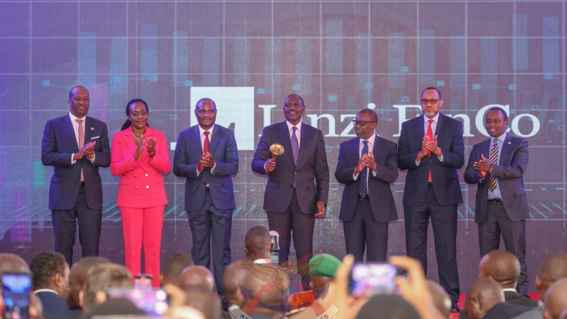 DEFENCE CS, PS JOIN C-IN-C AT LINZI FINCO BELL-RINGING CEREMONY