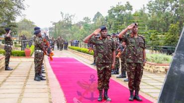 COMMANDER KENYA ARMY VISIT TO KAHAWA GARRISON