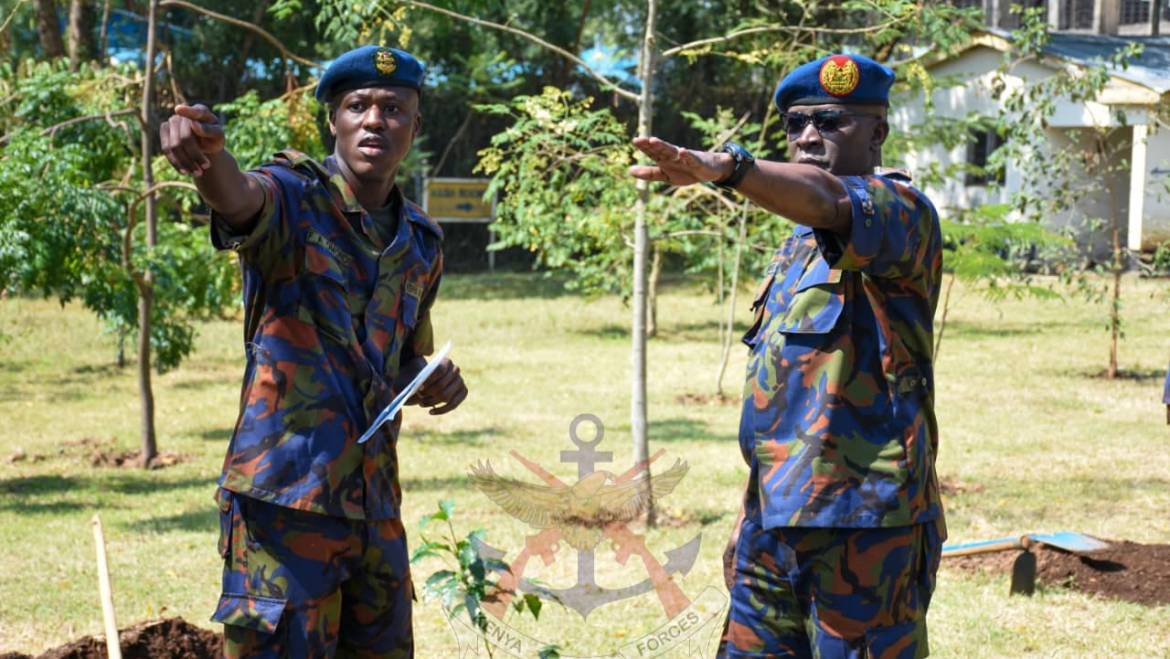 COMMANDER KENYA AIR FORCE VISITS KISUMU REGION