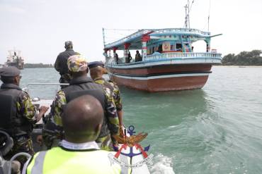 KENYA NAVY INTERCEPTS NARCOTICS TRAFFICKING DHOW IN WESTERN INDIAN OCEAN 