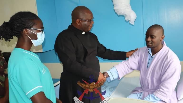 PRINCIPAL CHAPLAIN VISITS DEFENCE FORCES MEMORIAL HOSPITAL