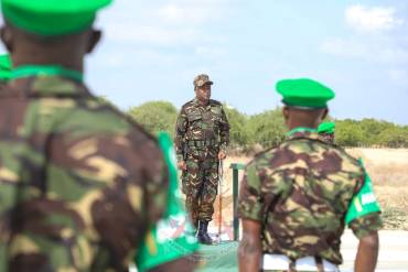 DEPUTY ARMY COMMANDER VISITS TROOPS
