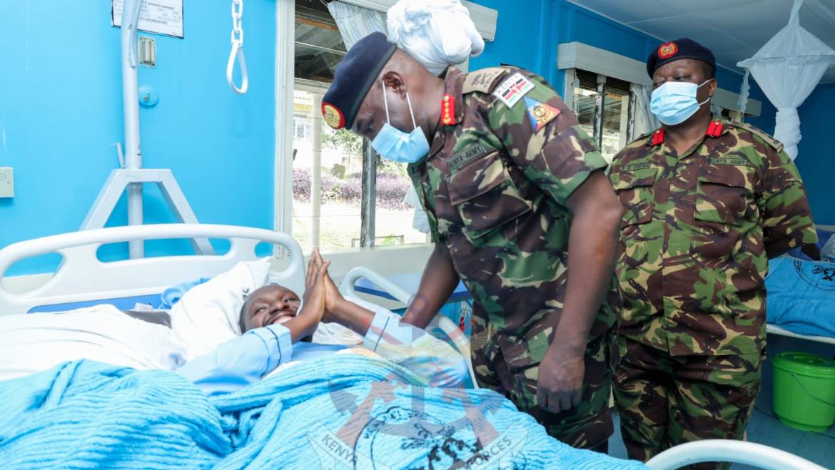 COMD KA SPREADS CHRISTMAS CHEER 