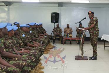 COMMANDER KENYA ARMY VISITS KDF TROOPS AHEAD OF UN DEPLOYMENT