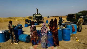 KDF CONDUCTS CIMIC WATER RESUPPLY OPERATION AT HUBSOY, WAJIR SOUTH SUB-COUNTY