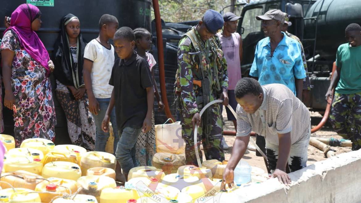 KENYA NAVY BASE MANDA BAY DELIVERS EMERGENCY WATER SUPPLIES TO MAGOGONI RESIDENTS