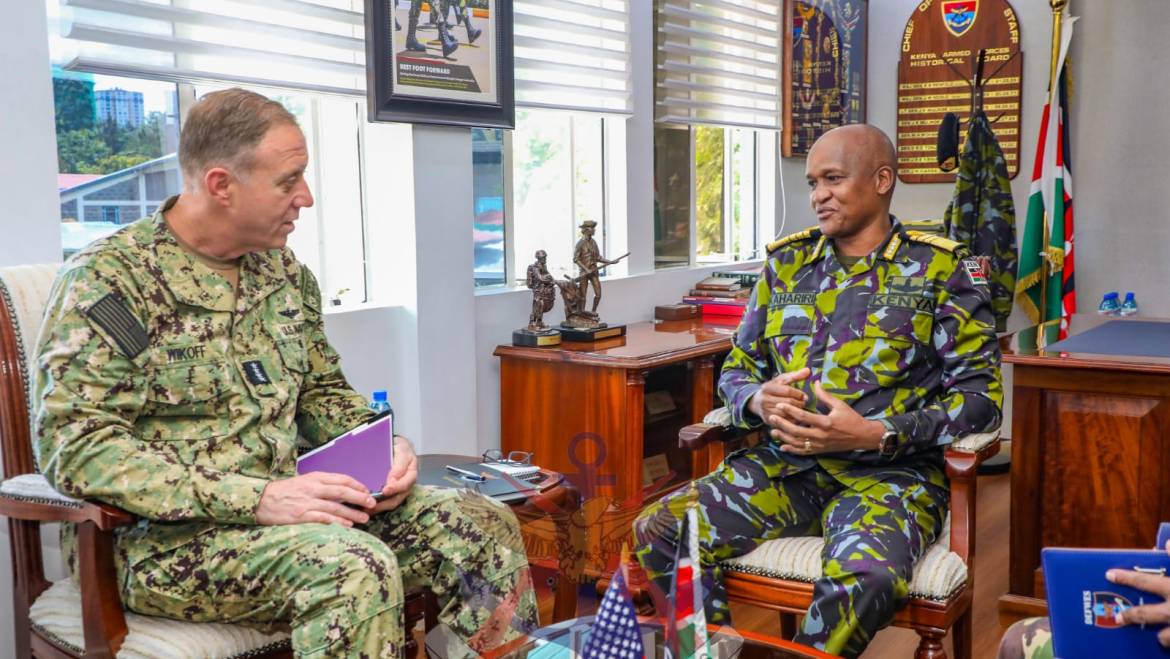 CDF HOSTS COMMANDER, US NAVAL FORCES EUROPE AND AFRICA