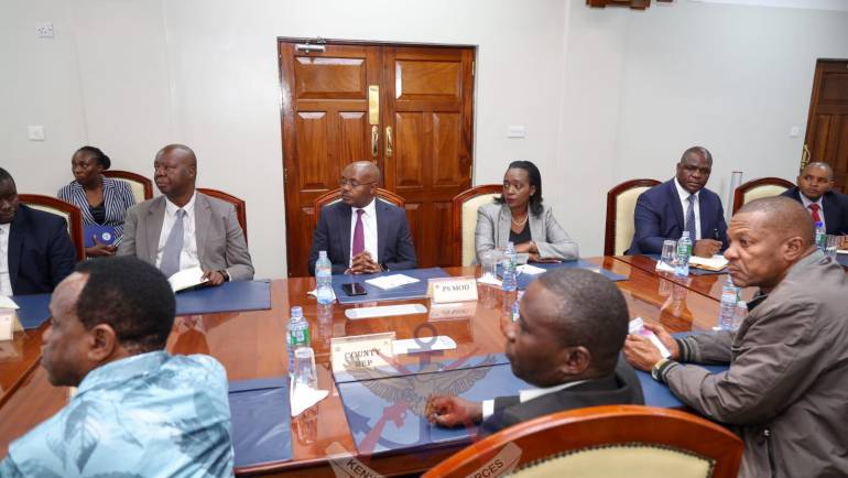 CS DEFENCE CHAIRS CONSULTATIVE MEETING WITH GOVERNOR TAITA TAVETA COUNTY