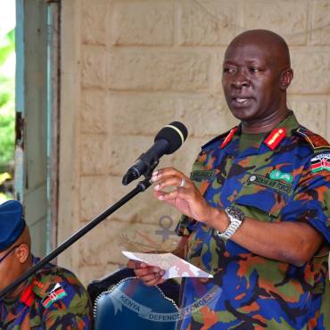 COMMANDER KENYA AIR FORCE COMMENDS RAPID RESPONSE UNIT FOR FLOOD RESCUE OPERATIONS