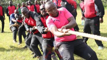 SJCSC 41 2-25/26 PARTICIPANTS BATTLE IN THRILLING INTER-SYNDICATE TUG OF WAR FINALS