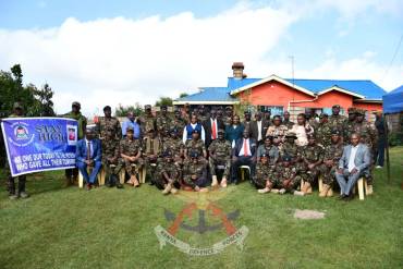 15 KR PERSONNEL VISIT RETIRED UNIT SERGEANT MAJOR